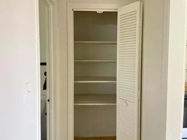 $1,400 | 243 Southeast 24th Avenue, Unit A, Boynton Beach, FL 33435