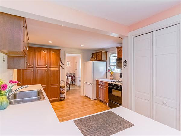 17 Fuller Road Lexington, MA 02420 - Photo 2 of 29 Gallery Image 2