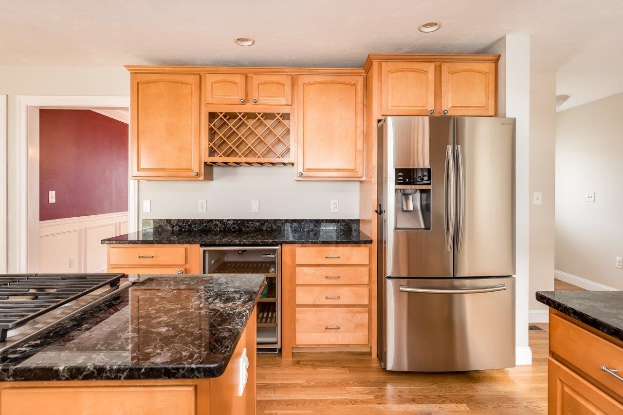 27 Silver Brook Road Salem, NH 03079 - Photo 11 of 40 Gallery Image 11
