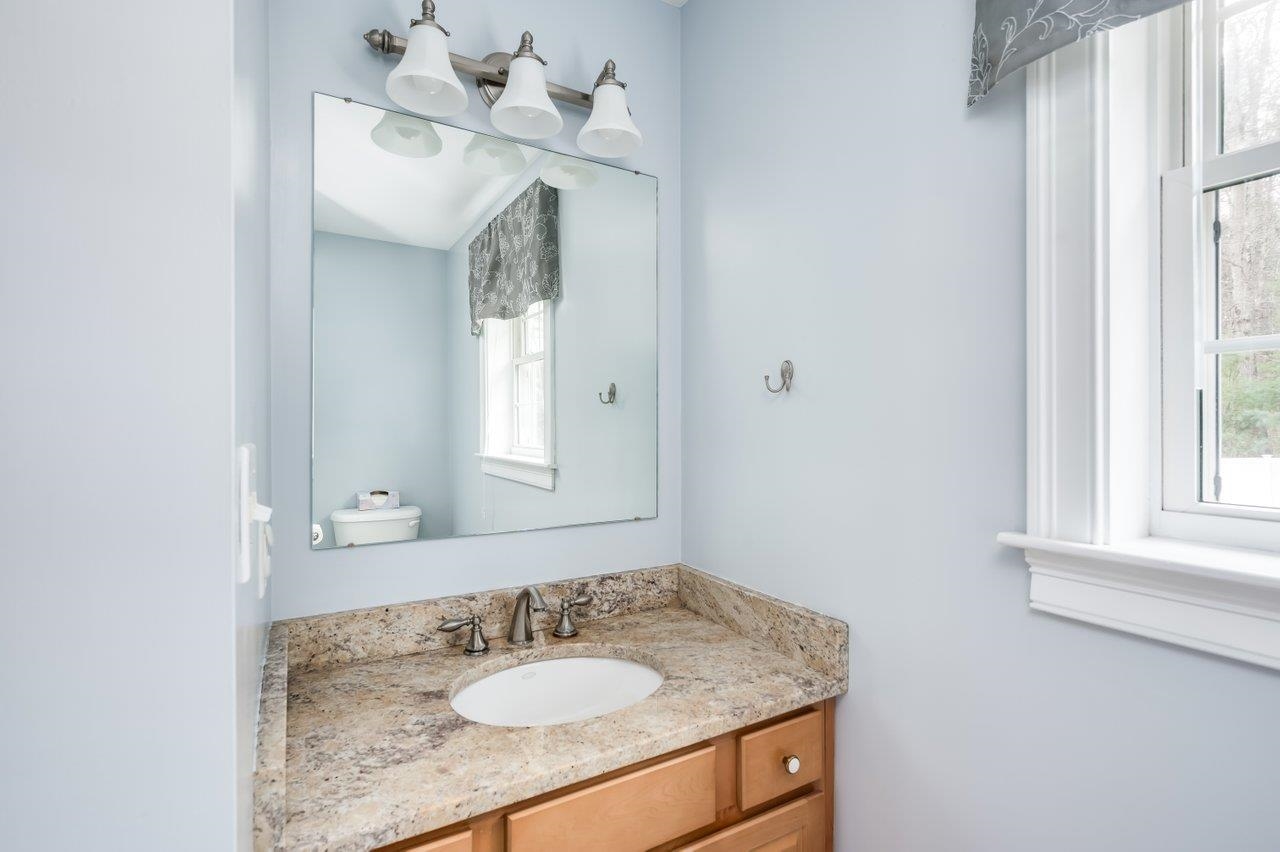 27 Silver Brook Road Salem, NH 03079 - Photo 26 of 40 Gallery Image 26