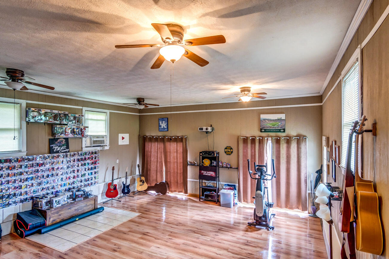 810 White Oak Road Irvine, KY 40336 - Photo 21 of 38 155