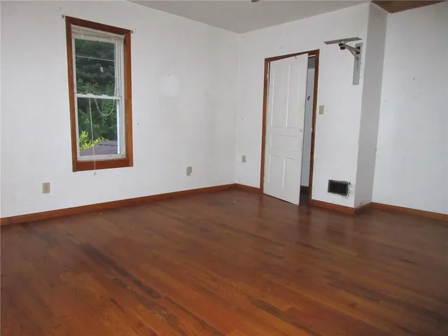 $72,000 | 960 Pike Run Drive, Coal Center, PA 15423