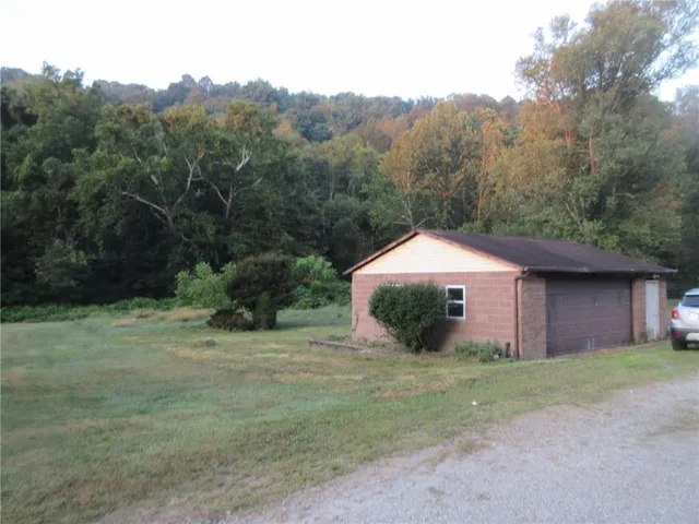 $72,000 | 960 Pike Run Drive, Coal Center, PA 15423
