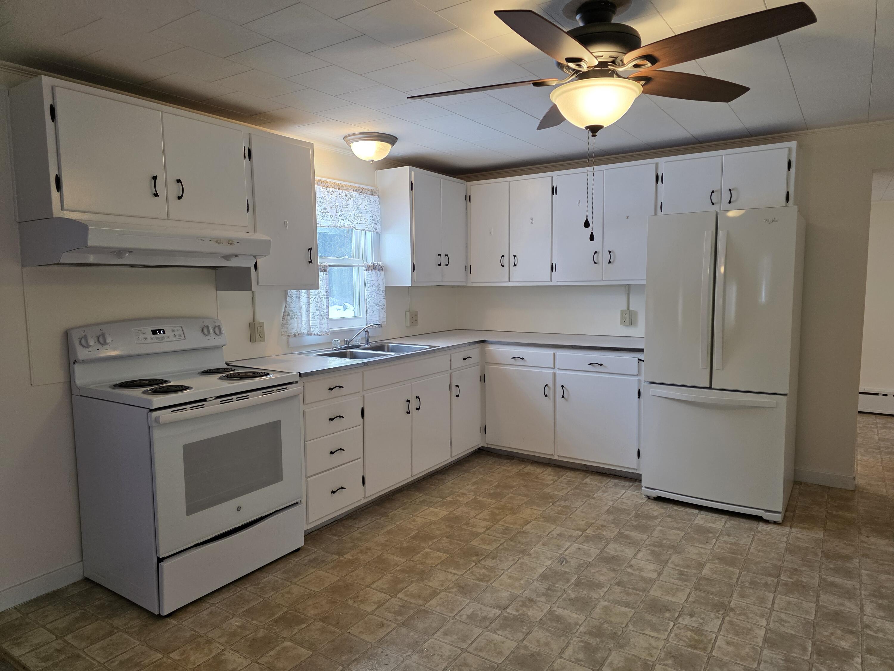 689 Glen Road Jay, NY 12941 - Photo 6 of 20 20251231_132648