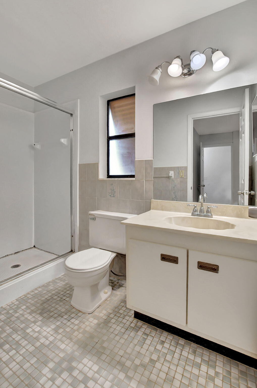 3939 Northeast 5th Avenue, Unit D201 Boca Raton, FL 33431 - Photo 22 of 33 bathroom 1