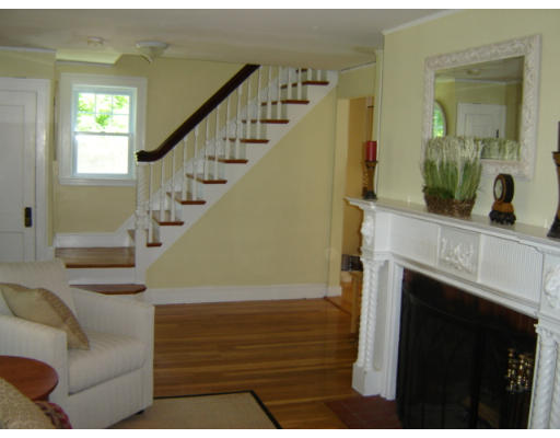 1221 Brook Road Milton, MA 02186 - Photo 3 of 22
