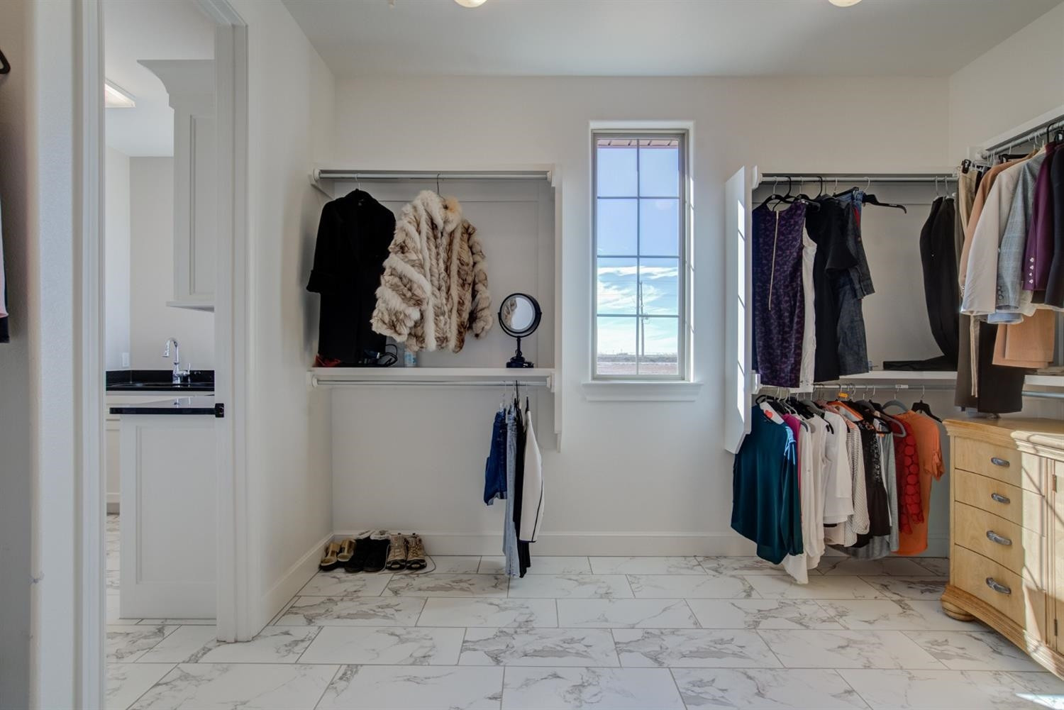 6455 Hawaii Road Anton, TX 79313 - Photo 25 of 46 Master closet/dressing area
