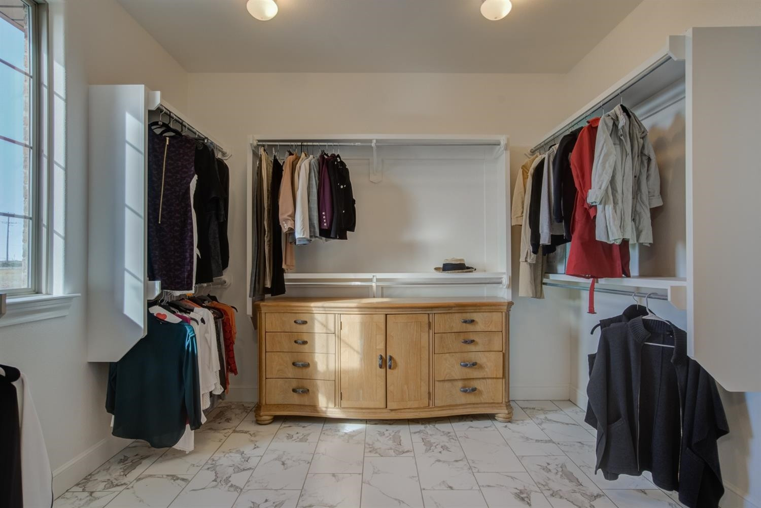 6455 Hawaii Road Anton, TX 79313 - Photo 26 of 46 Walk-in closet/dressing area