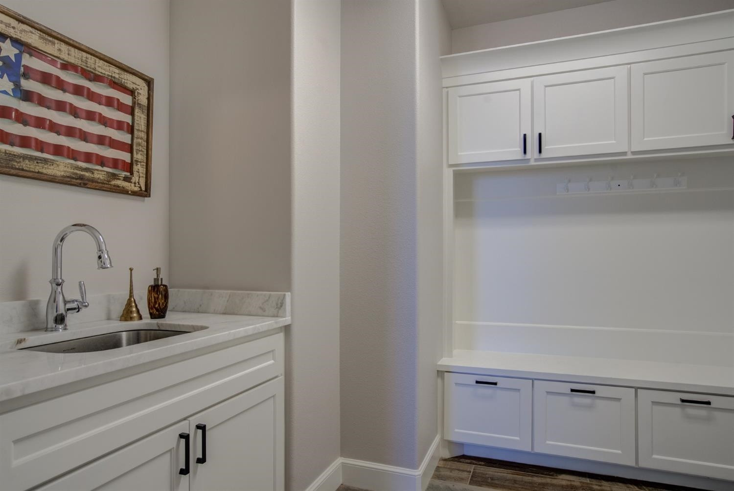 6455 Hawaii Road Anton, TX 79313 - Photo 40 of 46 Mud room with sink by garage entry.