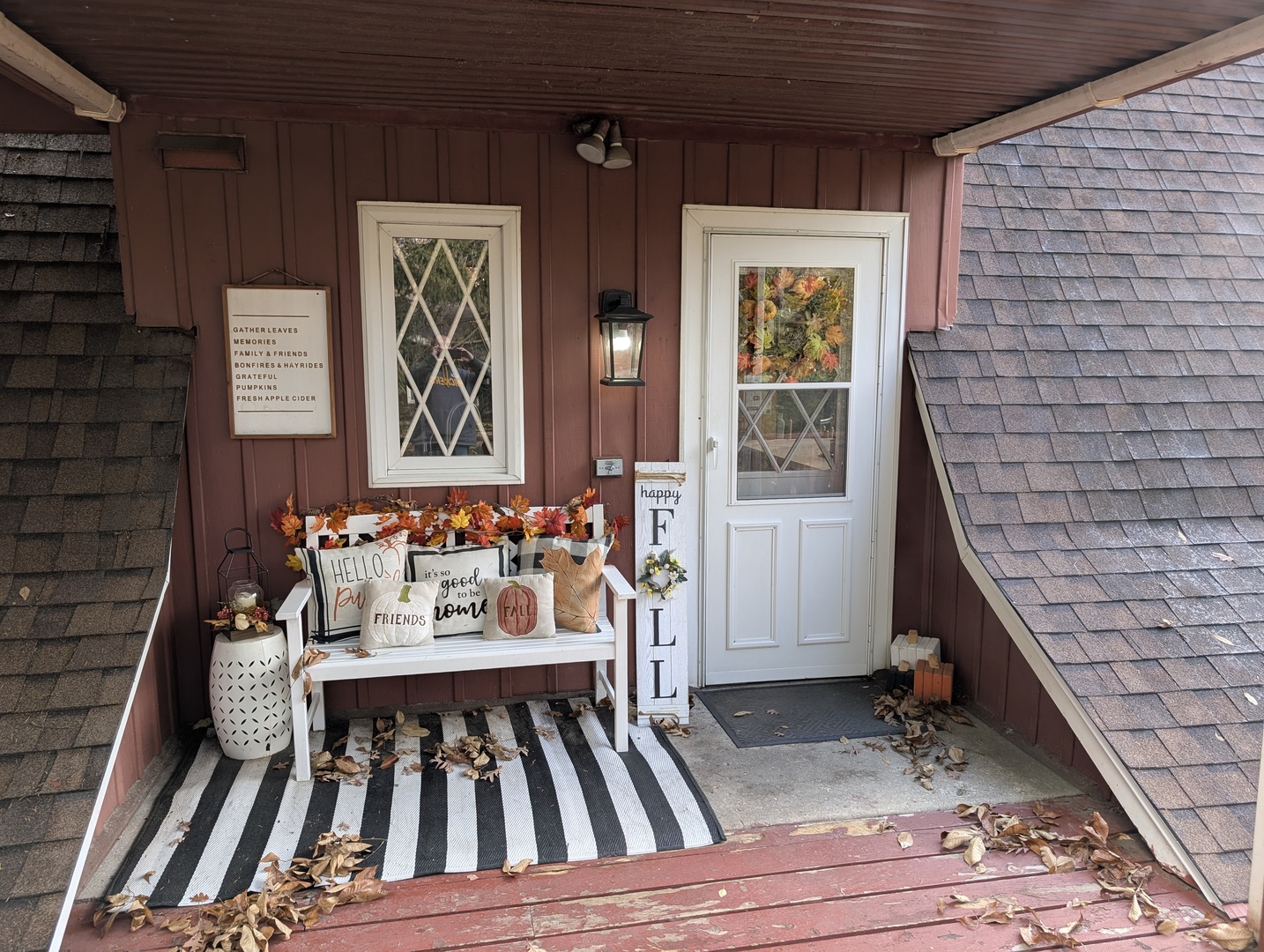 1310 Mineral Springs Road Sterling, IL 61081 - Photo 3 of 47