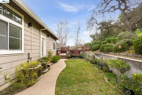 $1,750,000 | 966 Oak Vista Court, Lafayette, CA 94549