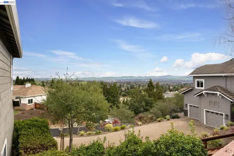 $1,750,000 | 966 Oak Vista Court, Lafayette, CA 94549
