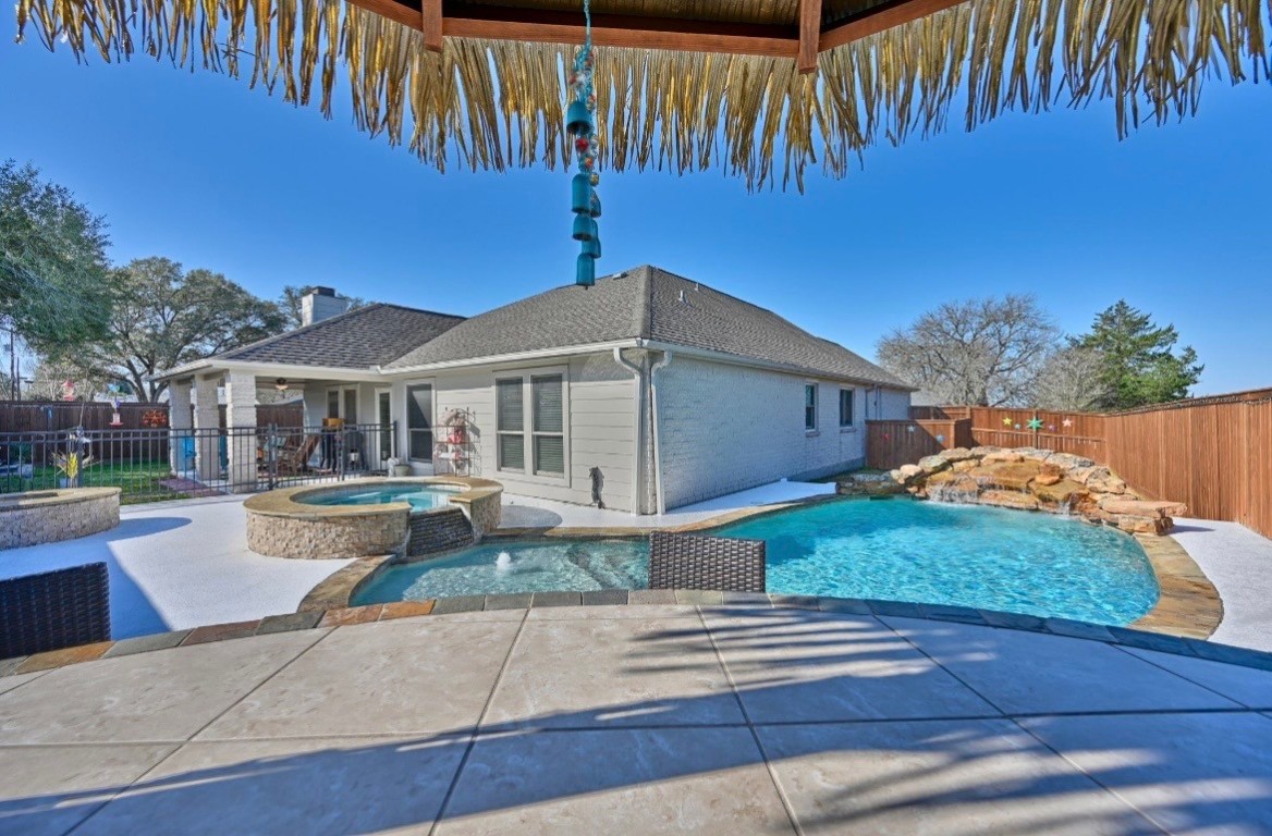 306 Matula Avenue Schulenburg, TX 78956 - Photo 20 of 21 a front view of house with yard and seating area