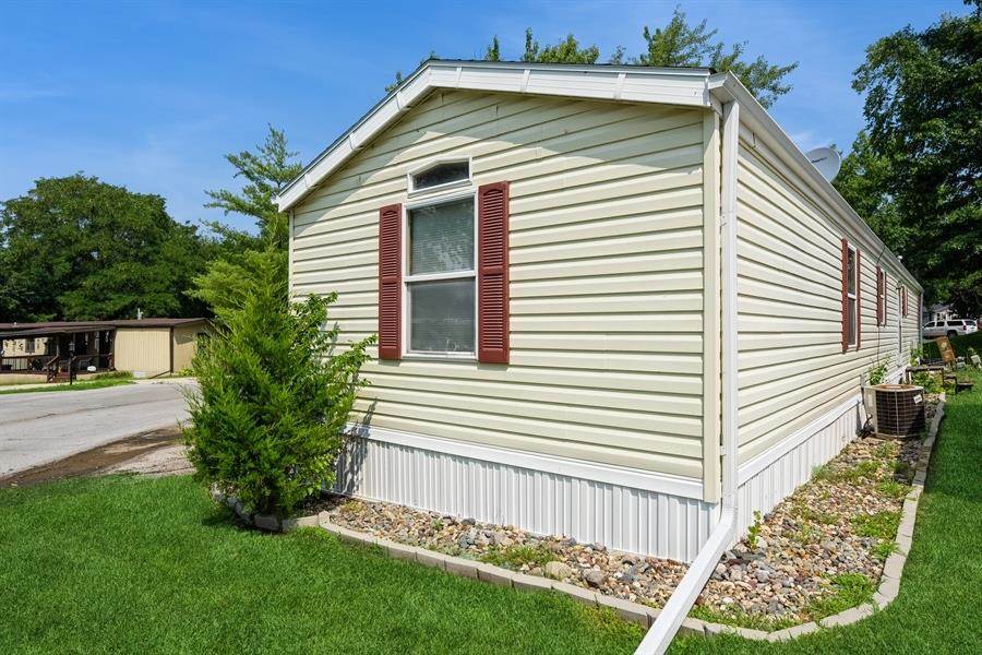 7500 Southeast Bloomfield Road, Unit 86 Des Moines, IA 50320 - Photo 2 of 9 Gallery Image 2