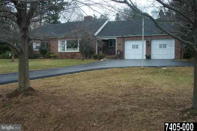 944 Country Club Road York, PA 17403 - Photo 1 of 1 Gallery Image 1