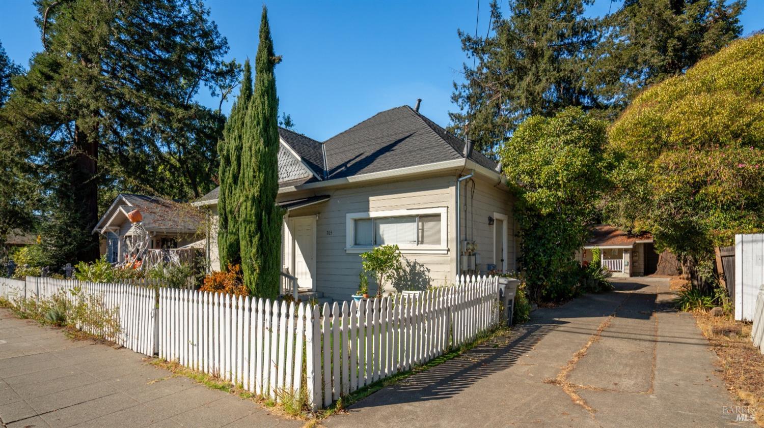 705 Tupper Street Santa Rosa, CA 95404 - Photo 13 of 29