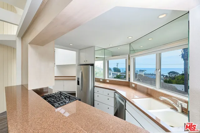 $3,099,000 | 253 Fairview Street, Laguna Beach, CA 92651