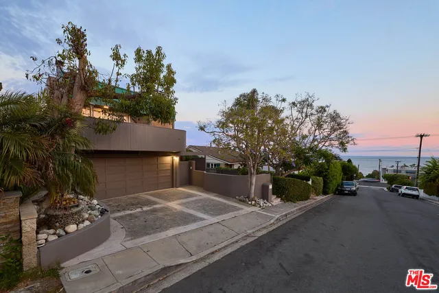 $3,099,000 | 253 Fairview Street, Laguna Beach, CA 92651