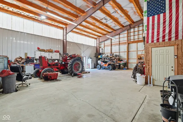 $1,300,000 | 850 West County Road 1000 North, Roachdale, IN 46172