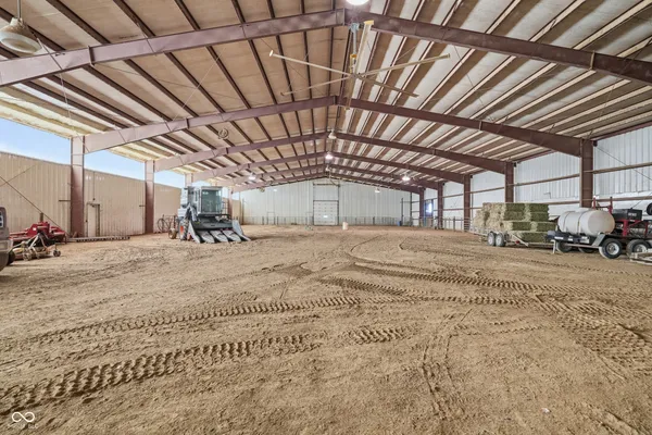 $1,300,000 | 850 West County Road 1000 North, Roachdale, IN 46172