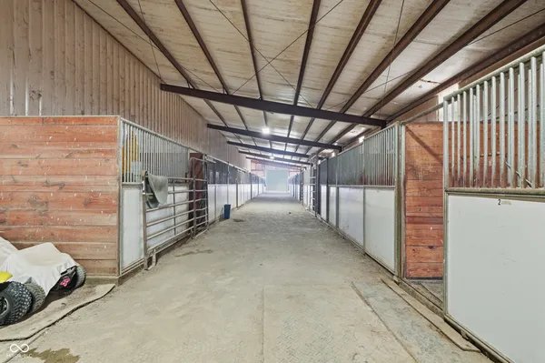 $1,300,000 | 850 West County Road 1000 North, Roachdale, IN 46172