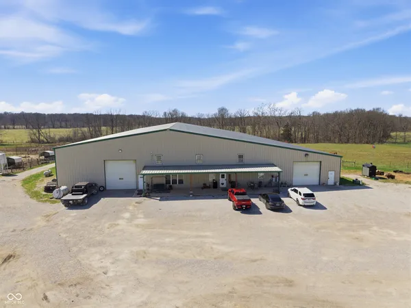 $1,300,000 | 850 West County Road 1000 North, Roachdale, IN 46172