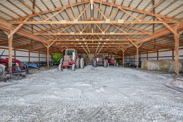 $1,300,000 | 850 West County Road 1000 North, Roachdale, IN 46172