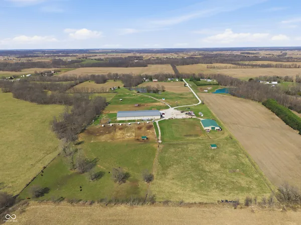$1,300,000 | 850 West County Road 1000 North, Roachdale, IN 46172