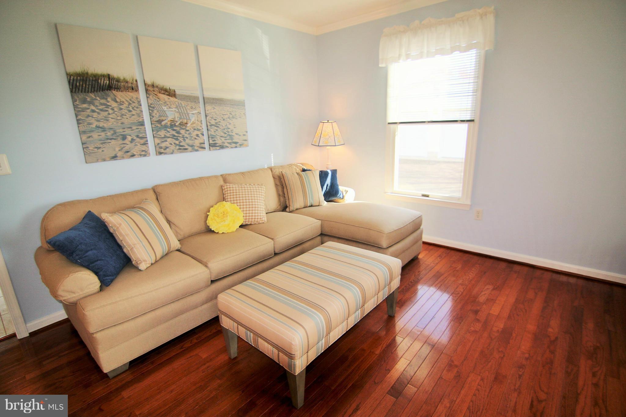1367 Calvert Road Chester, MD 21619 - Photo 11 of 30 Family Room