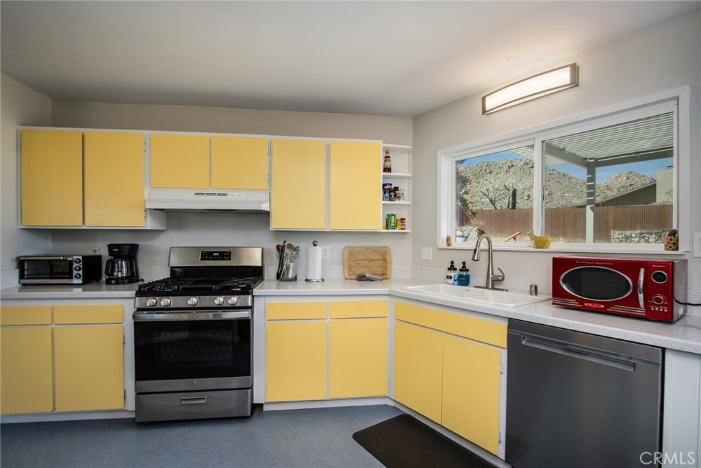 7994 Sunset Road Joshua Tree, CA 92252 - Photo 13 of 31