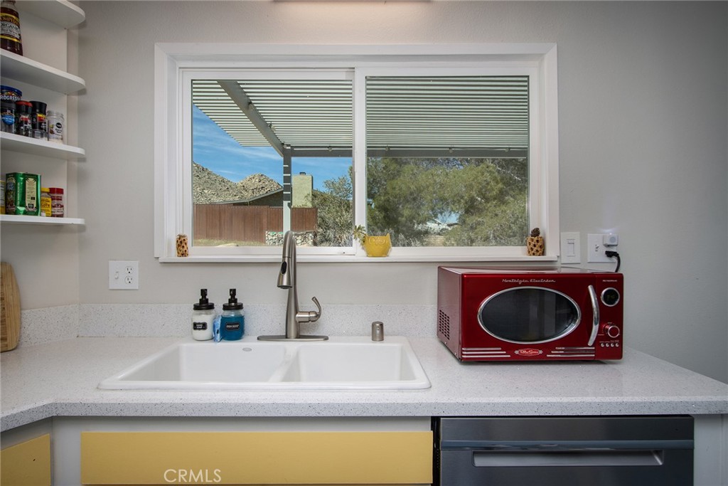 7994 Sunset Road Joshua Tree, CA 92252 - Photo 14 of 31