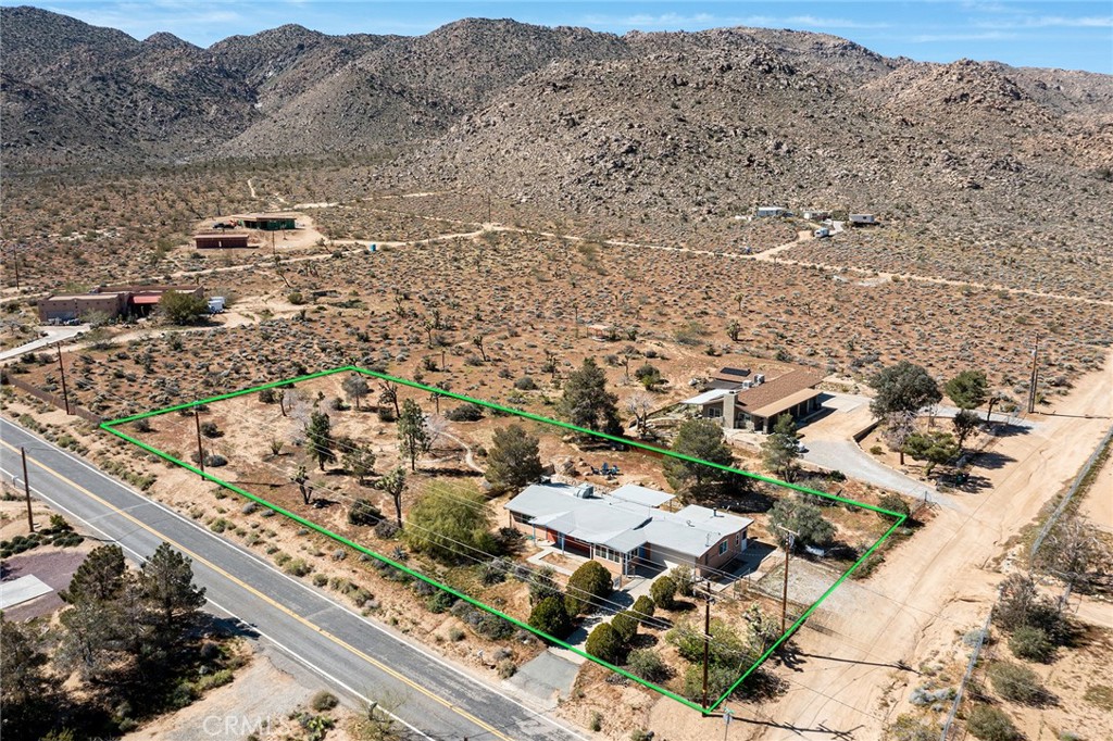7994 Sunset Road Joshua Tree, CA 92252 - Photo 3 of 31