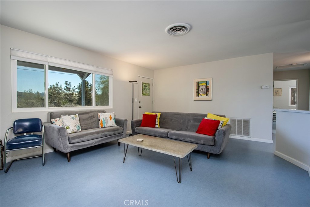 7994 Sunset Road Joshua Tree, CA 92252 - Photo 5 of 31