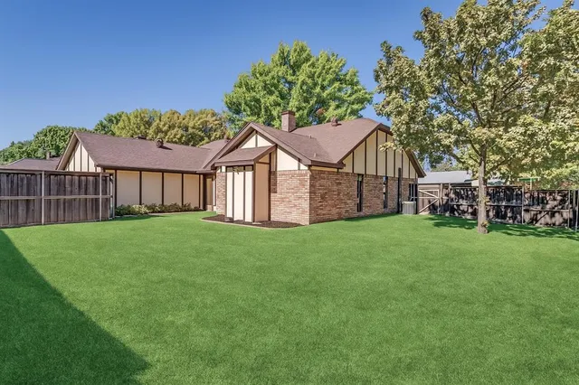 $2,700 | 302 Faircrest Drive, Garland, TX 75040