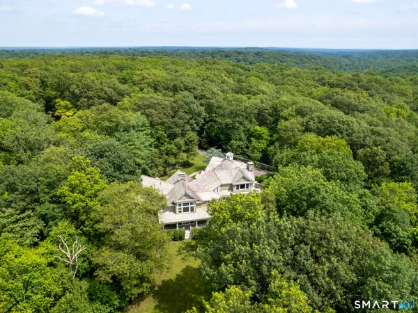 $2,649,000 | 55 Tanners Drive, Wilton, CT 06897