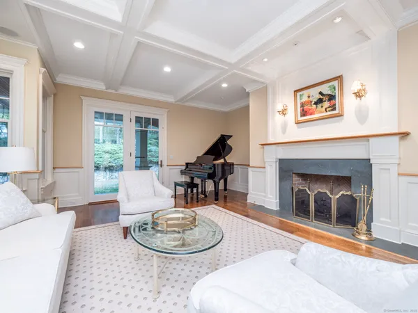 $2,649,000 | 55 Tanners Drive, Wilton, CT 06897