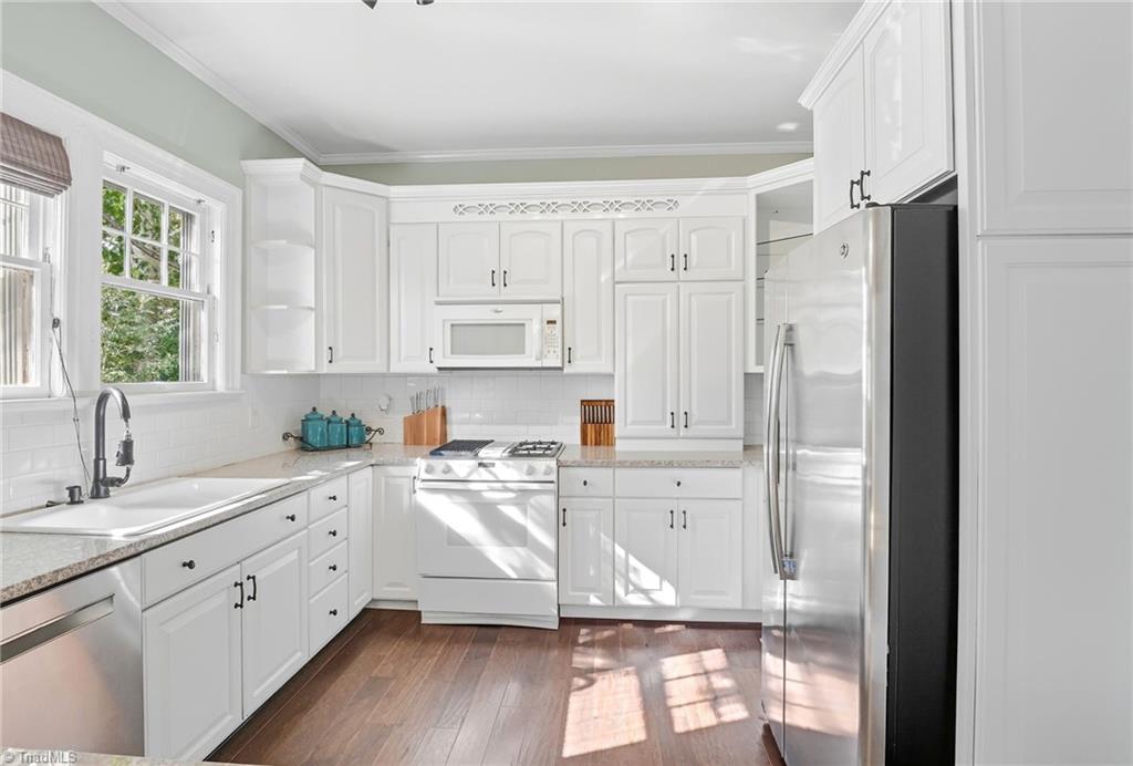 1102 South Hawthorne Road Winston-Salem, NC 27103 - Photo 8 of 25 Gallery Image 8