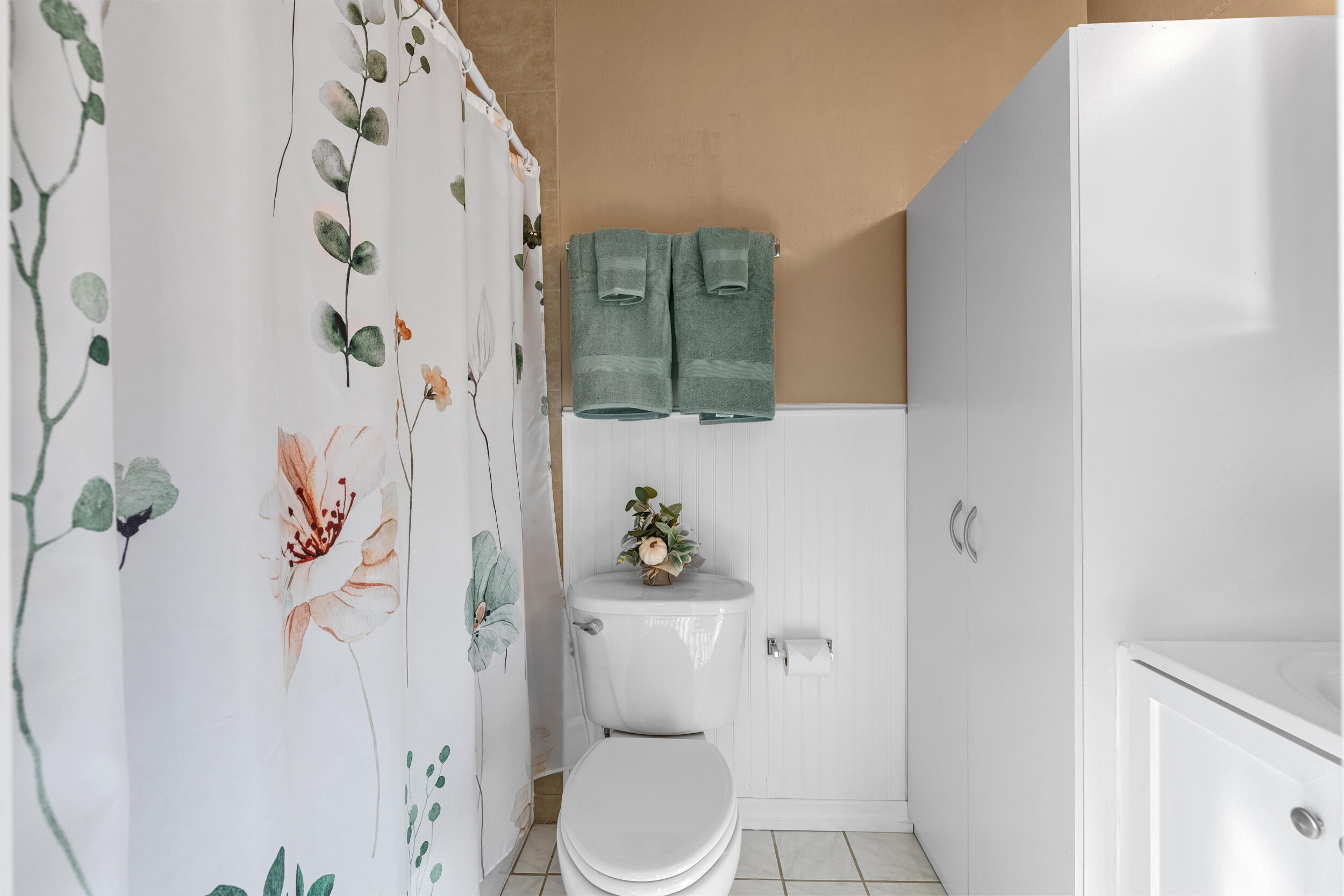 5051 Van Buren Road Delray Beach, FL 33484 - Photo 37 of 55 Ensuite Bathroom, Bedroom 4