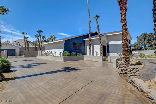 $5,694 | 2685 South Tenaya Way, Las Vegas, NV 89117