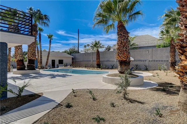 $5,694 | 2685 South Tenaya Way, Las Vegas, NV 89117