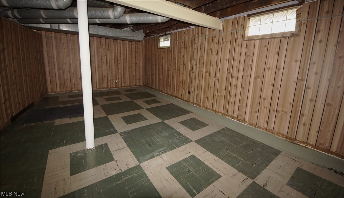 6013 Biddulph Road Cleveland, OH 44144 - Photo 22 of 30 Gallery Image 22
