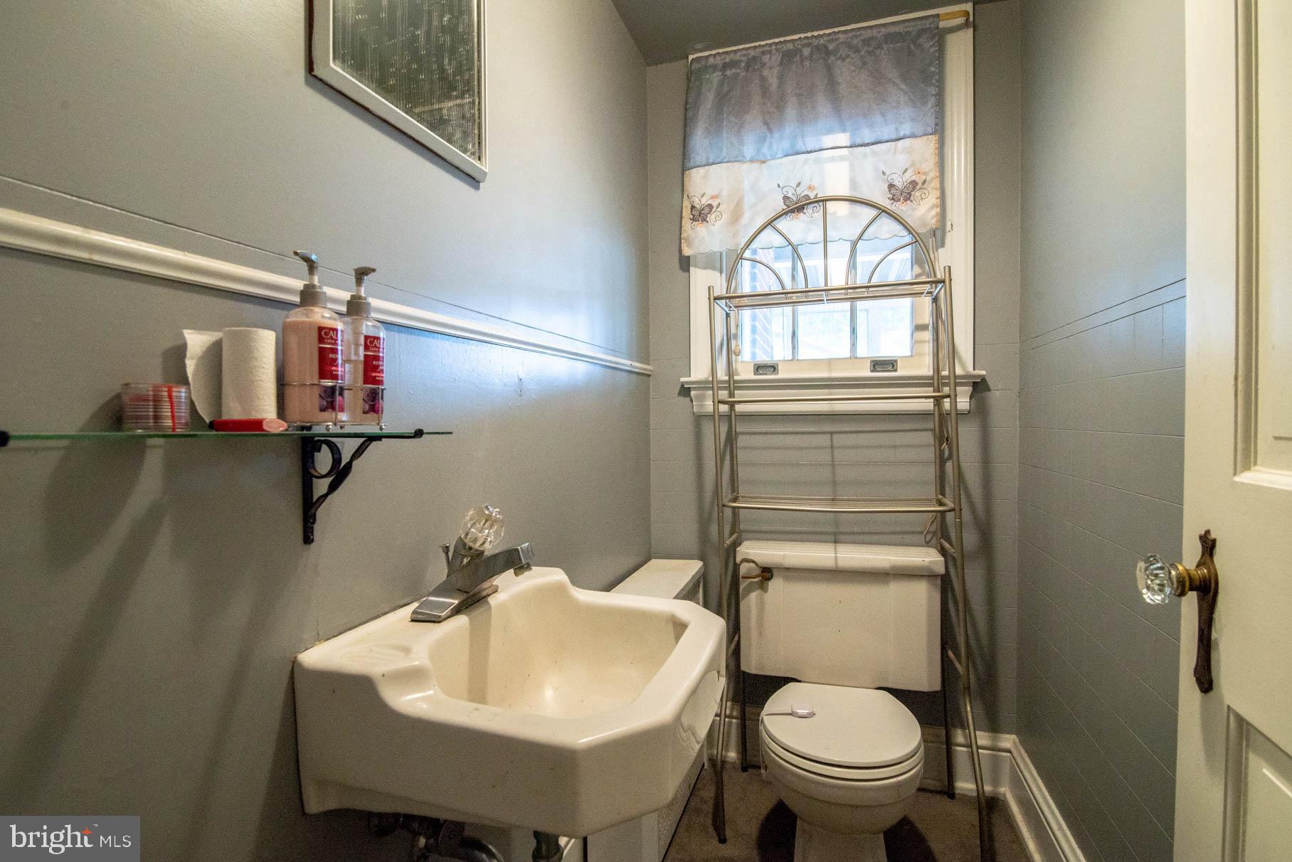 2290 Carlisle Road York, PA 17408 - Photo 22 of 35