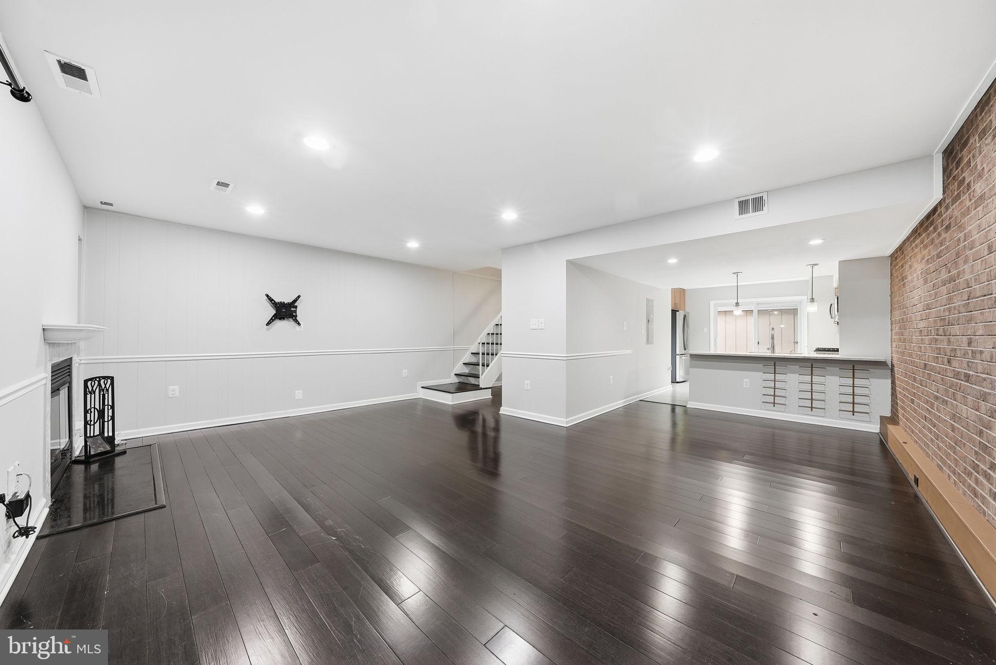 11926 Escalante Court Reston, VA 20191 - Photo 14 of 34