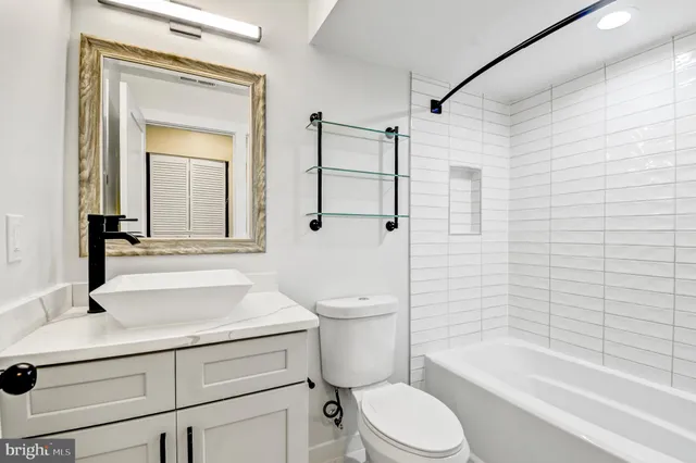 a view of a pathway of a house