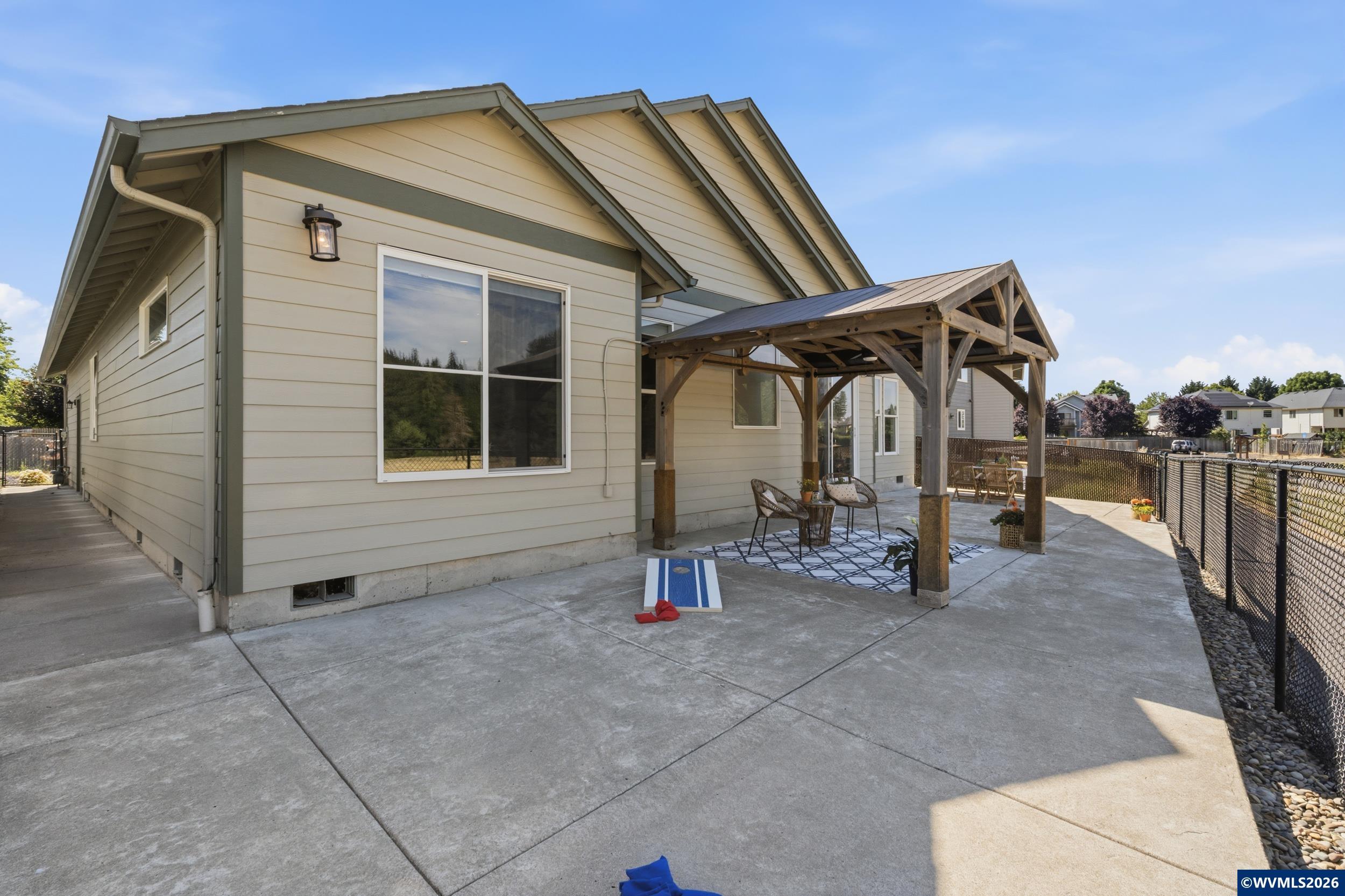 2301 Robbins Way Lebanon, OR 97355 - Photo 34 of 46