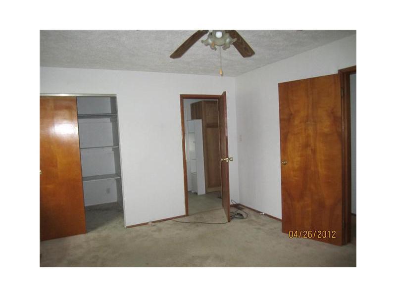 3330 North Riley Avenue Indianapolis, IN 46218 - Photo 3 of 8 Gallery Image 3