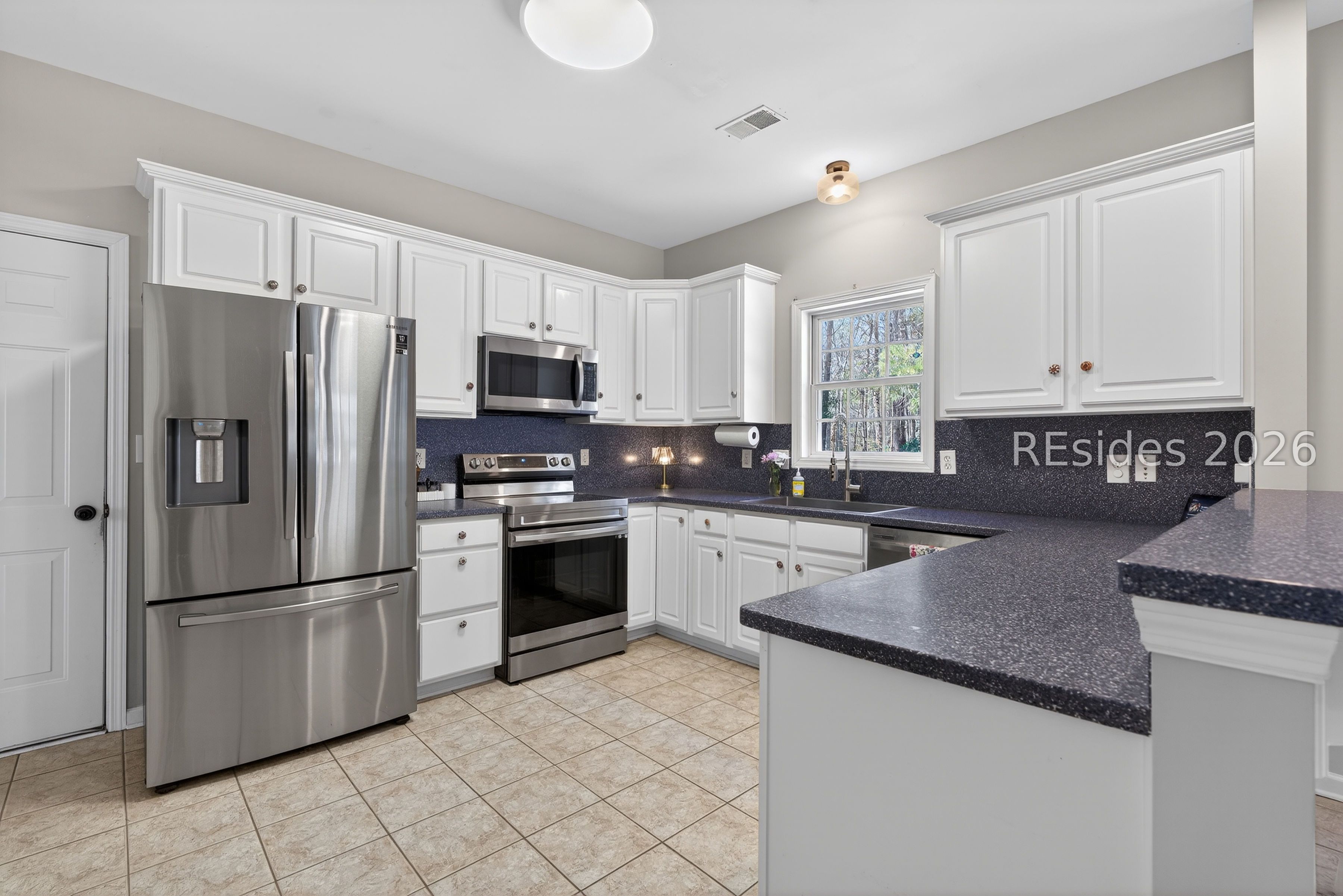 118 Knightsbridge Road Bluffton, SC 29910 - Photo 11 of 29