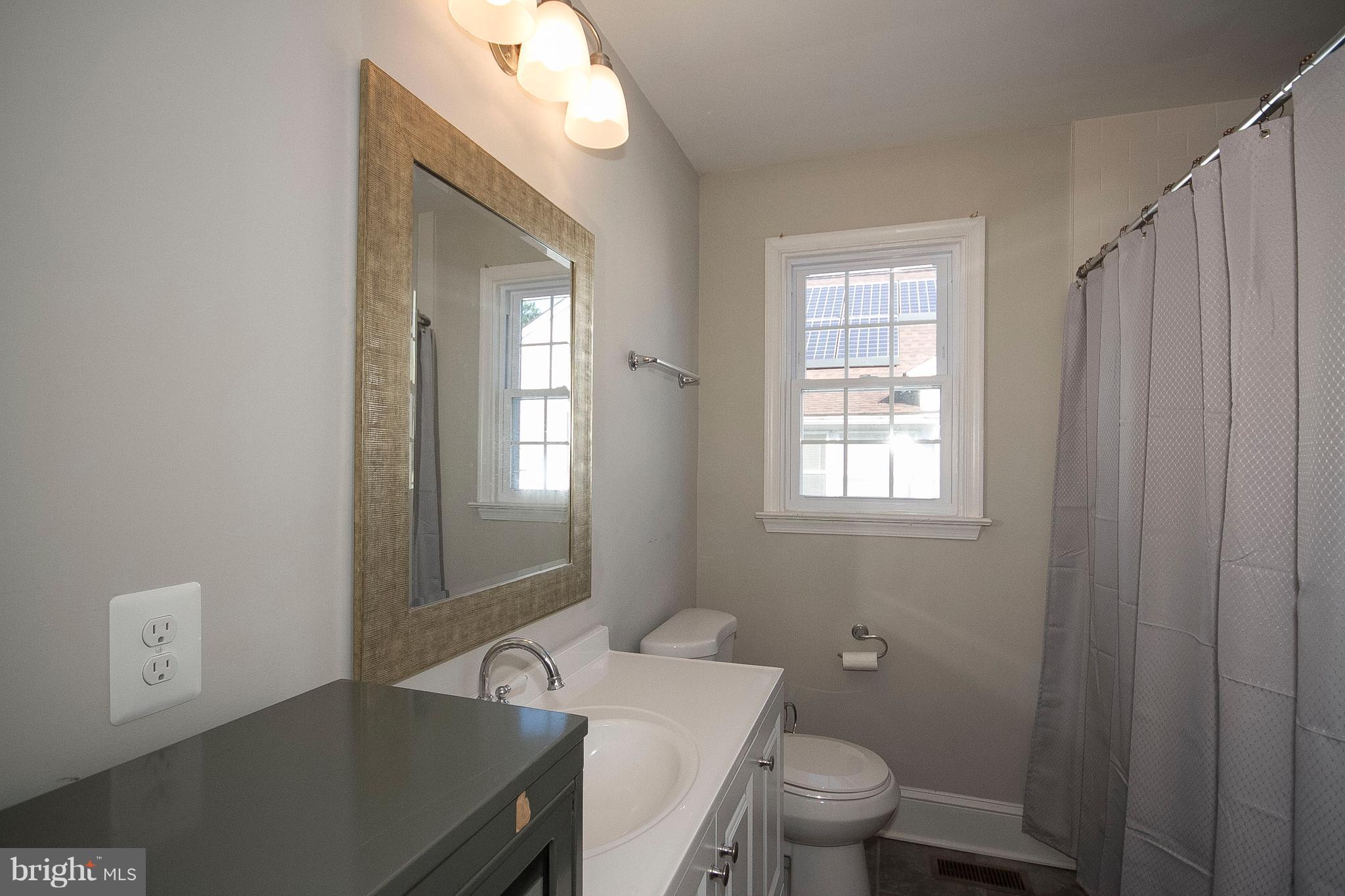 2906 Emerald Road Baltimore, MD 21234 - Photo 14 of 30 Bath 1