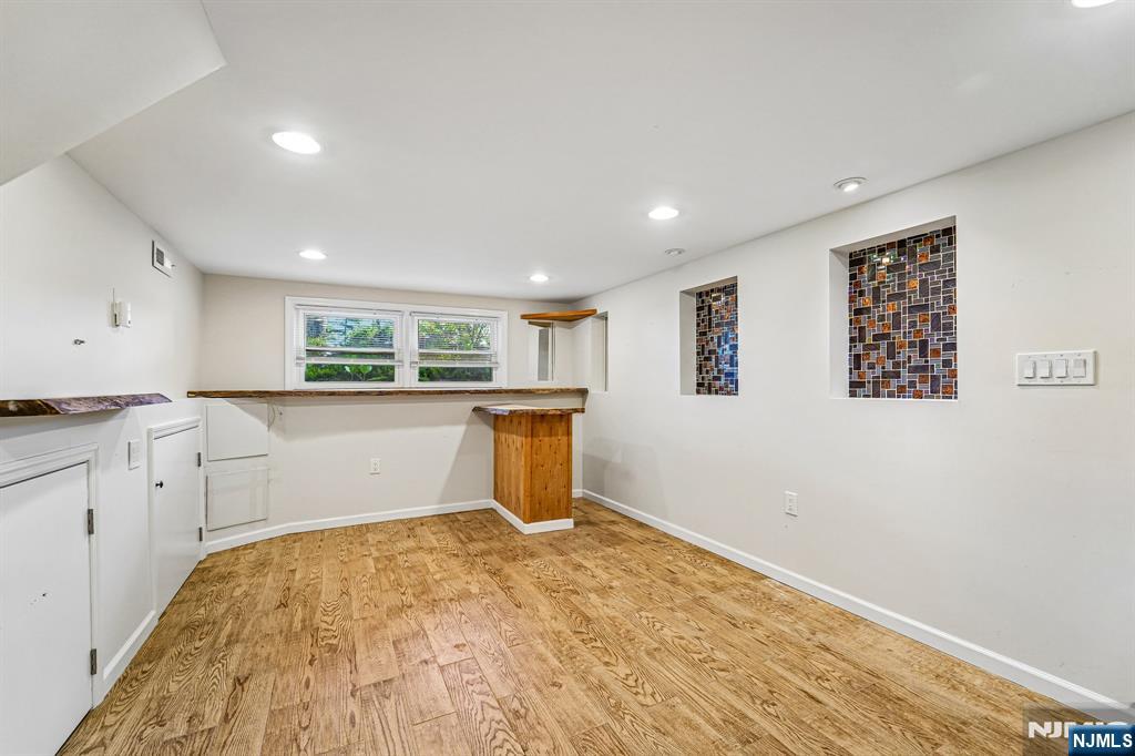 158 Morningside Road Paramus, NJ 07652 - Photo 19 of 31