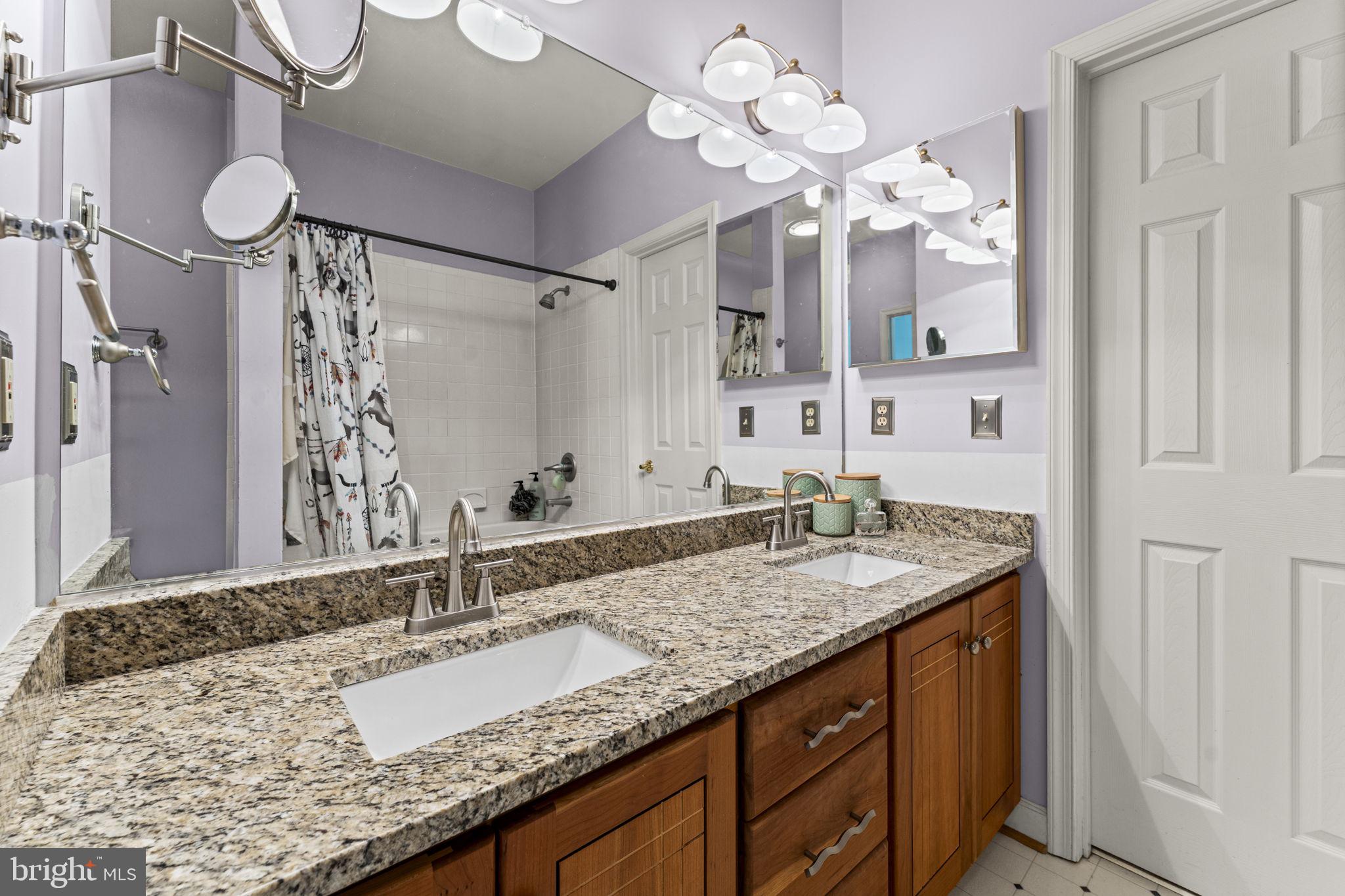 6301 Georgetown Road Broad Run, VA 20137 - Photo 47 of 101 Jack & Jill Bath